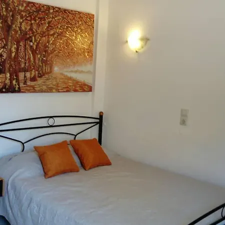 Cozy In Location Of דירה